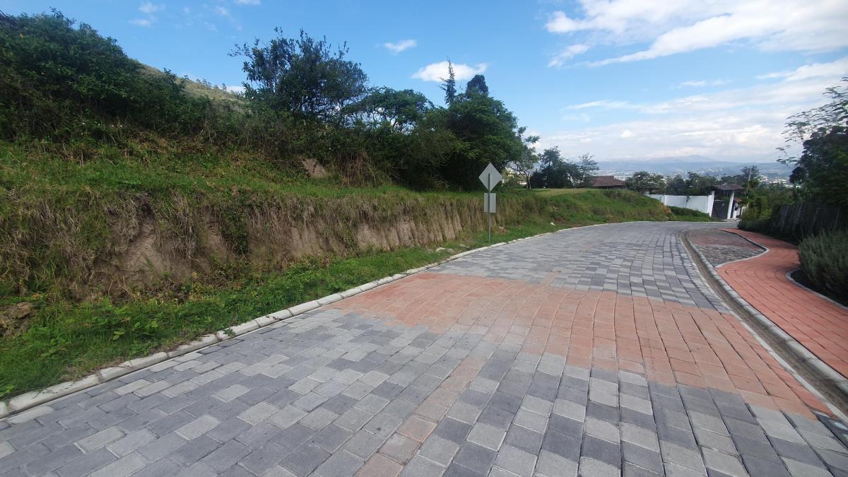 Se Vende Terreno en Tumbaco — imagen 4