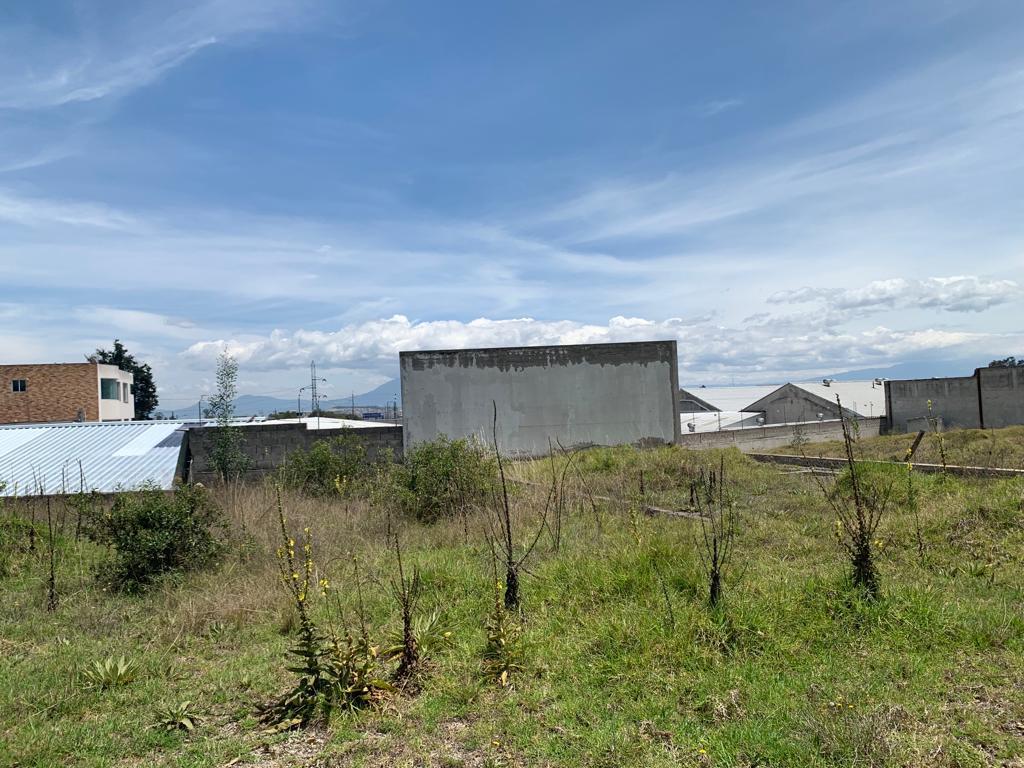 Terreno Comercial Esquinero de Venta Sector Eloy Alfaro — imagen 9