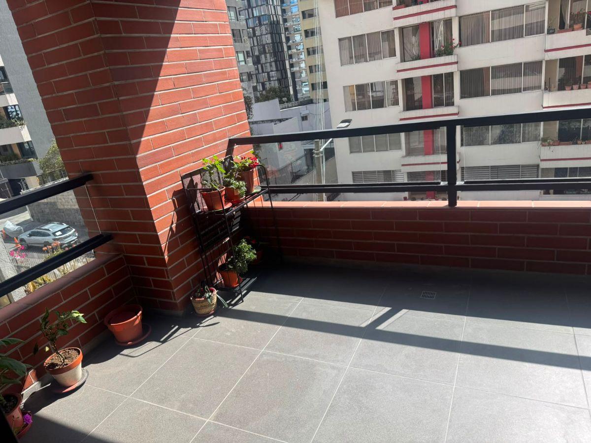 Vendo Departamento de Tres Dorm. con Balcon en El Sector del Batan — imagen 9