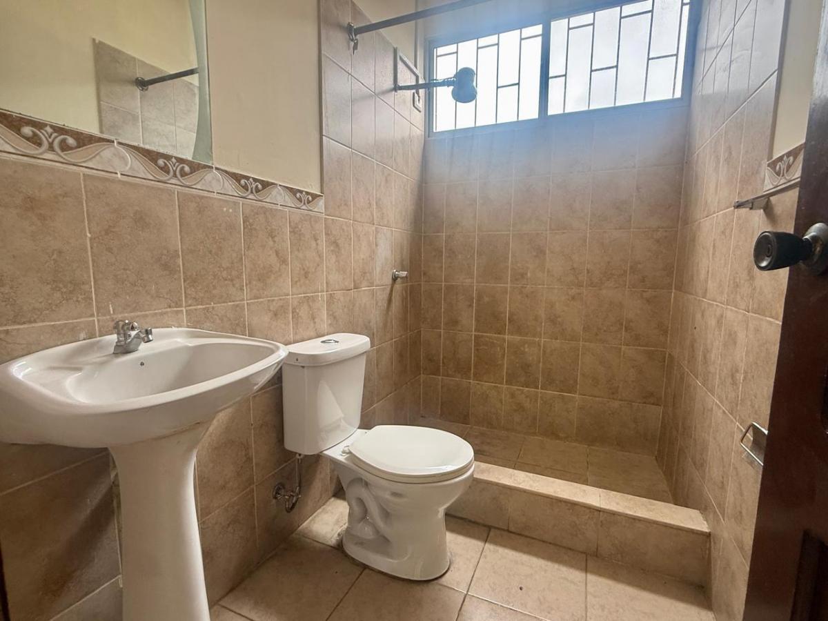 Venta de Casa en Samanes 6 (Marav), Guayas — imagen 8