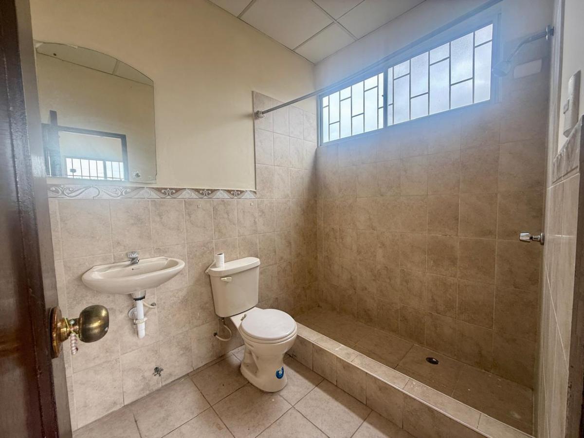 Venta de Casa en Samanes 6 (Marav), Guayas — imagen 5