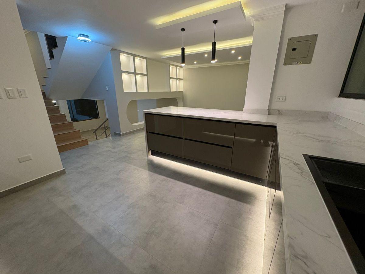 Casa de 270 m² con 3 Dorm. en Venta en San Isidro del Inca — imagen 8