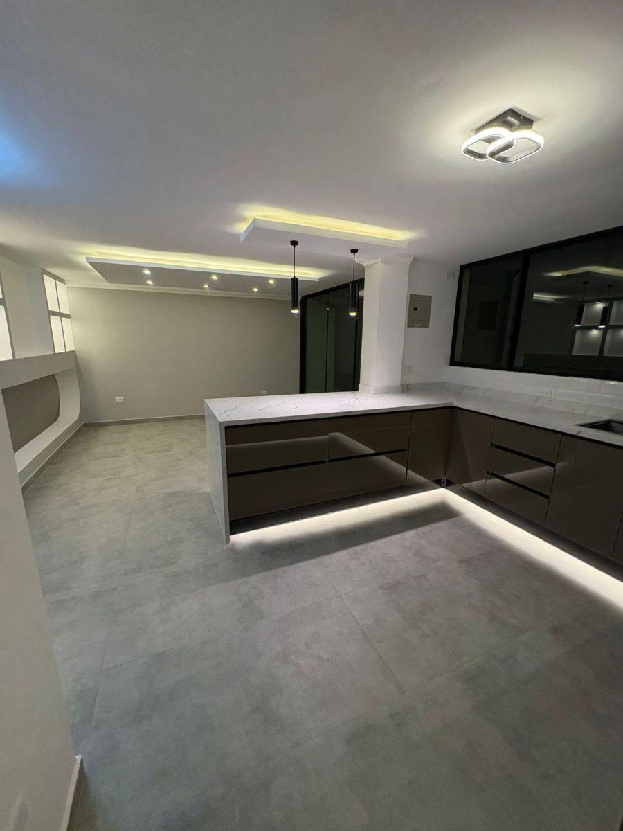 Casa de 270 m² con 3 Dorm. en Venta en San Isidro del Inca — imagen 7