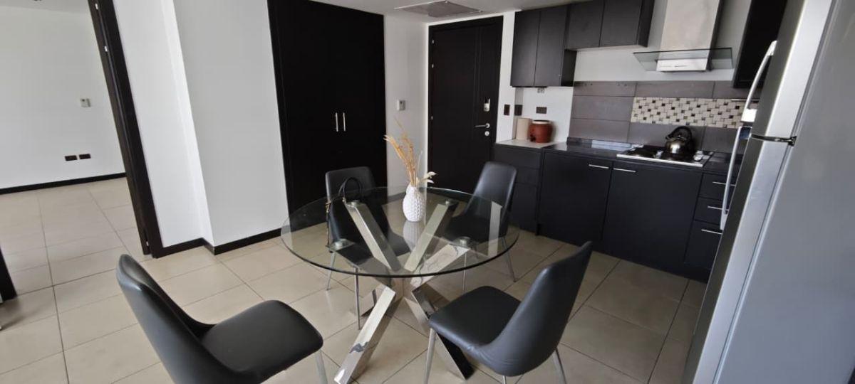 Se Vende Departamento Semi Amoblado en Bellini I en Puerto Santa Ana, Guayas — imagen 10