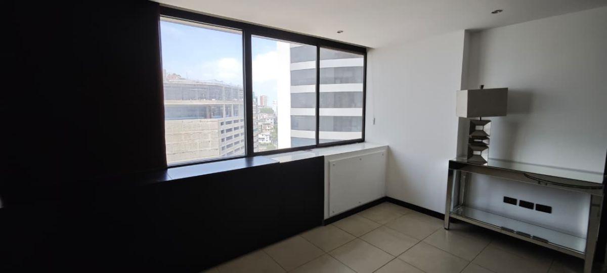 Se Vende Departamento Semi Amoblado en Bellini I en Puerto Santa Ana, Guayas — imagen 3