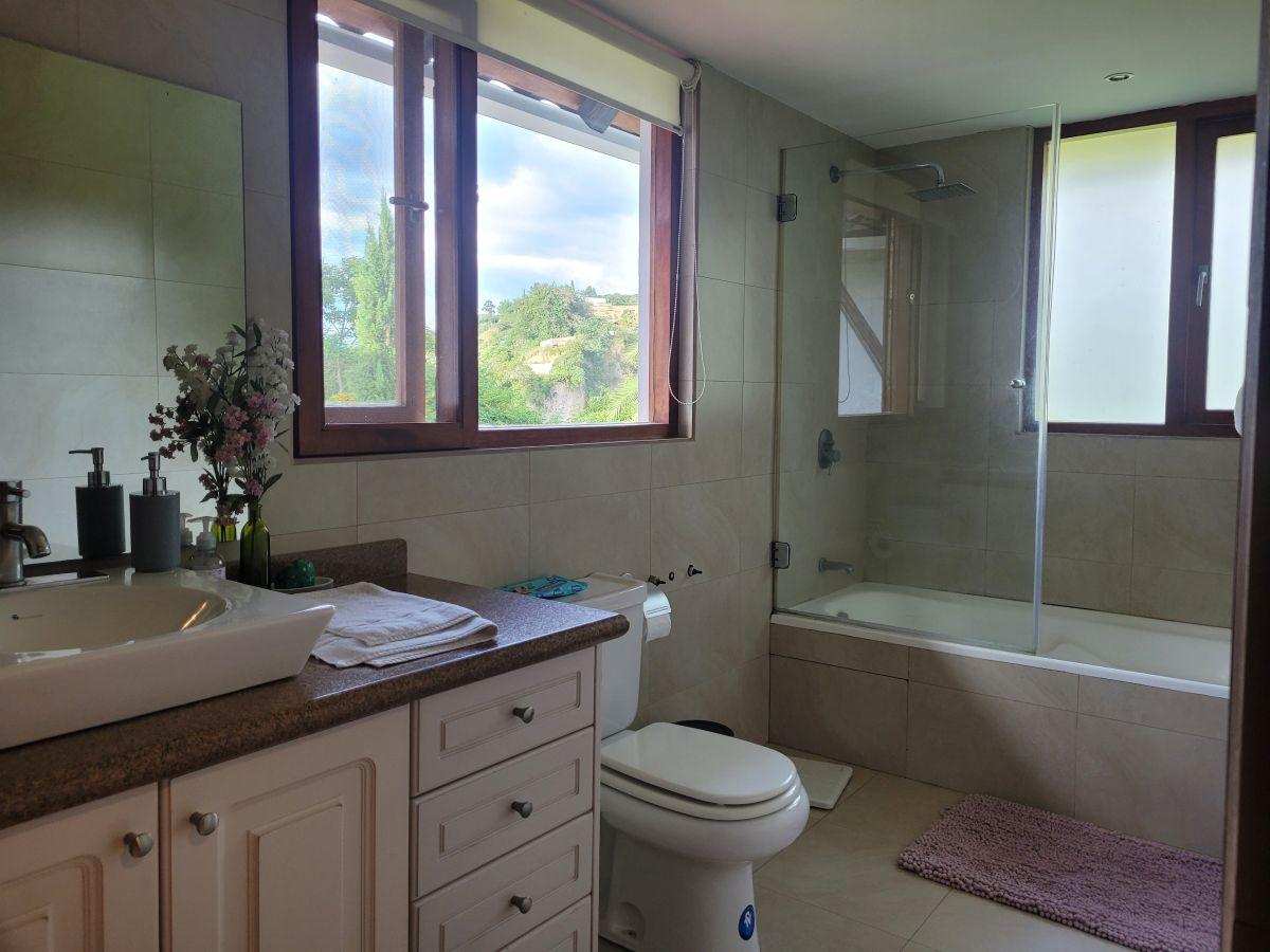 Casa de Venta con 3 Dorm. en Venta en Tumbaco, Sector La Viña — imagen 3