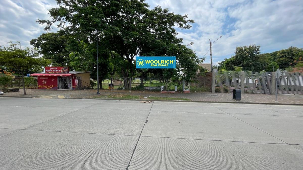 Vendo Terreno en El Centro de Daule, Cabecera Cantonal, Av Piedrahita, 900 m², Guayas — imagen 7