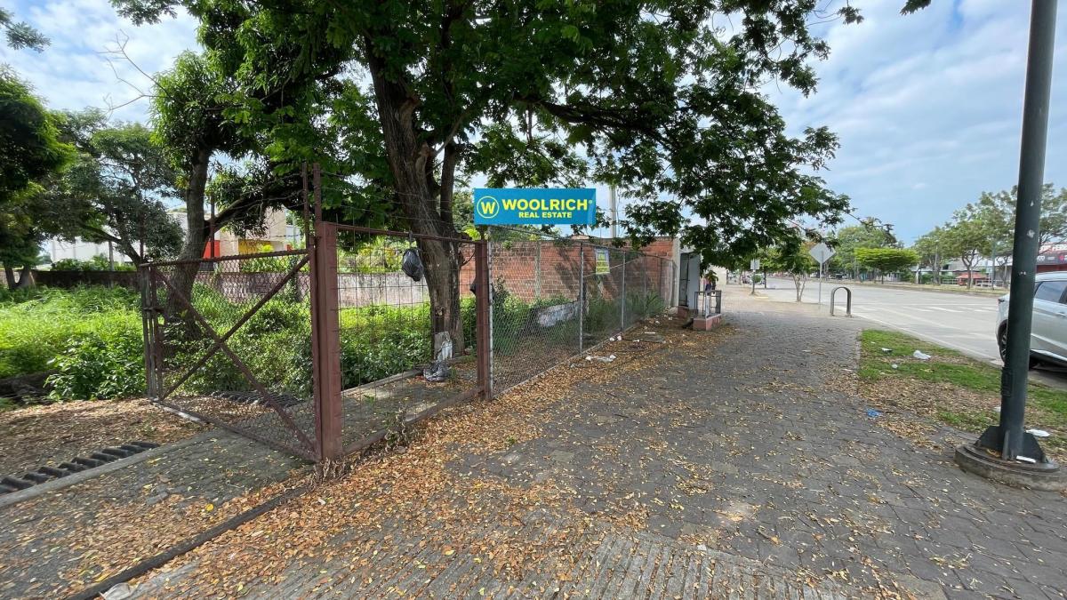 Vendo Terreno en El Centro de Daule, Cabecera Cantonal, Av Piedrahita, 900 m², Guayas — imagen 4