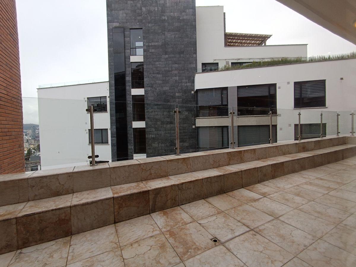 Vendo Hermoso Duplex Totalmente Remodelado Acabados de Lujo Precio de Oportunidad 4 Dorm. — imagen 7