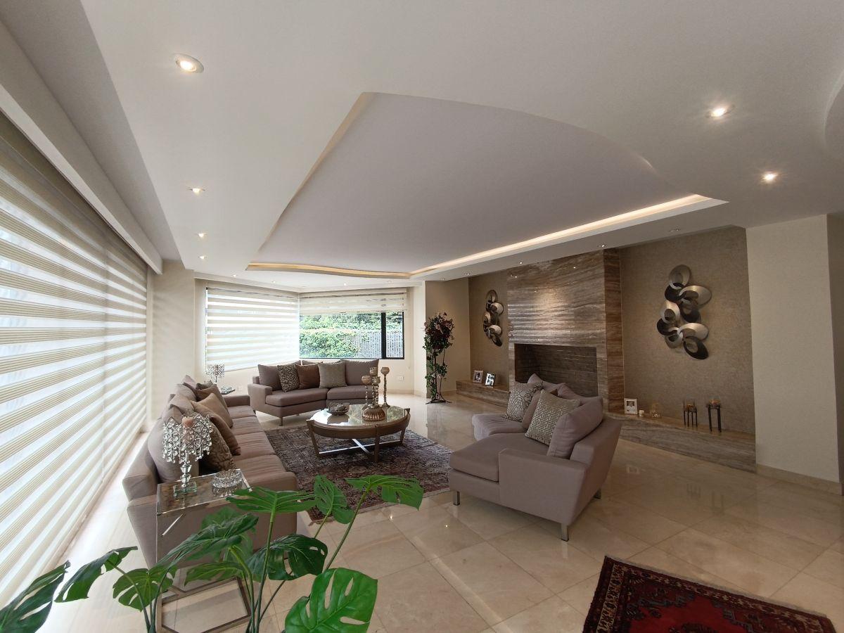 Vendo Hermoso Duplex Totalmente Remodelado Acabados de Lujo Precio de Oportunidad 4 Dorm. — imagen 4