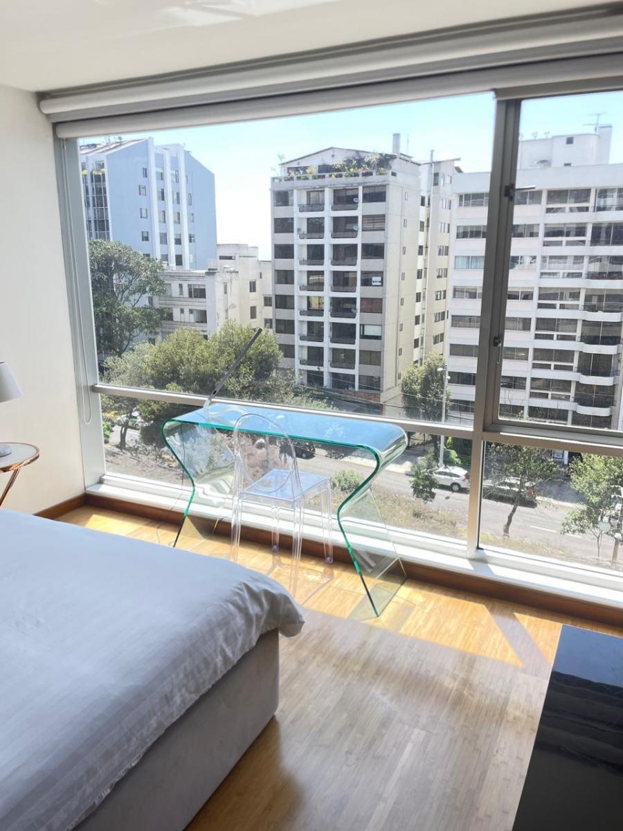 Hermoso Departamento Amoblado Sobre del González Suarez — imagen 6