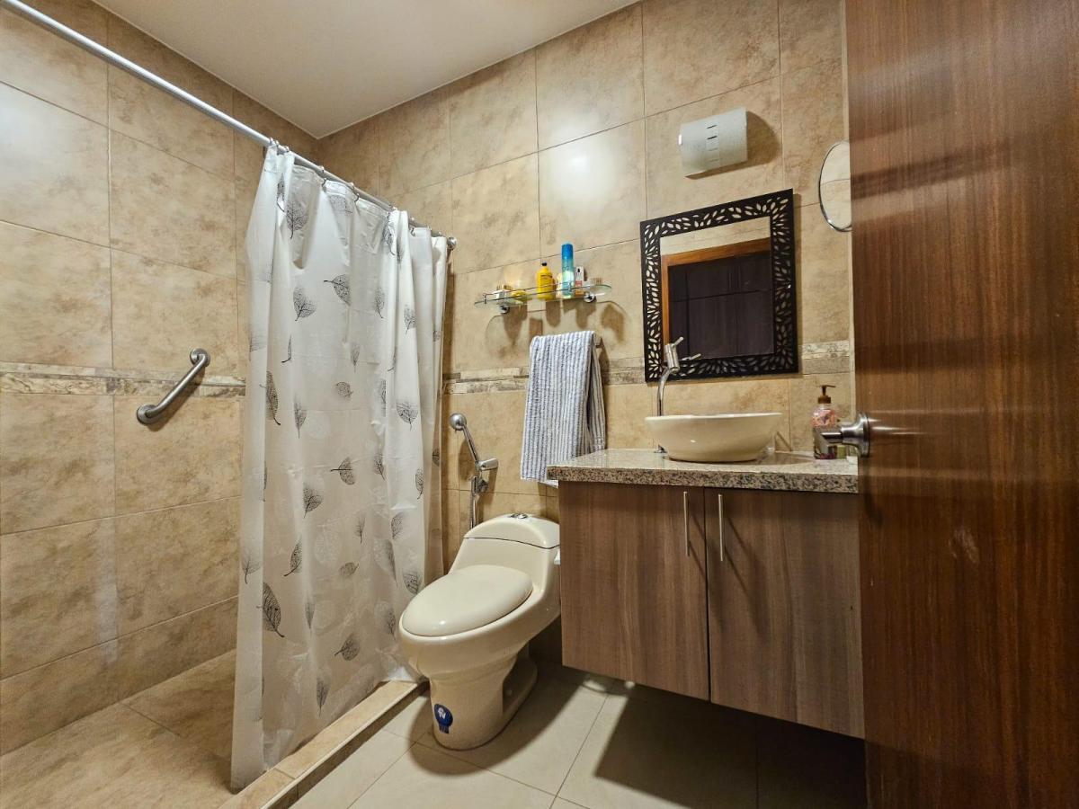 Venta Departamento Urbanizacion Bosques de La Costa - I. Alarcón, Guayas — imagen 3
