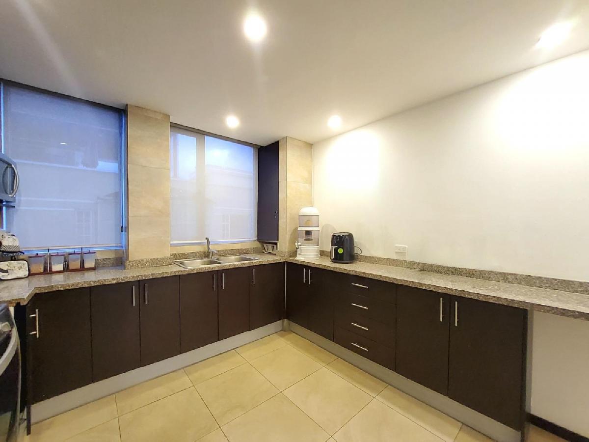 Re/max Futuro Vende Departamto 3 Dorm. Sector Solca — imagen 7