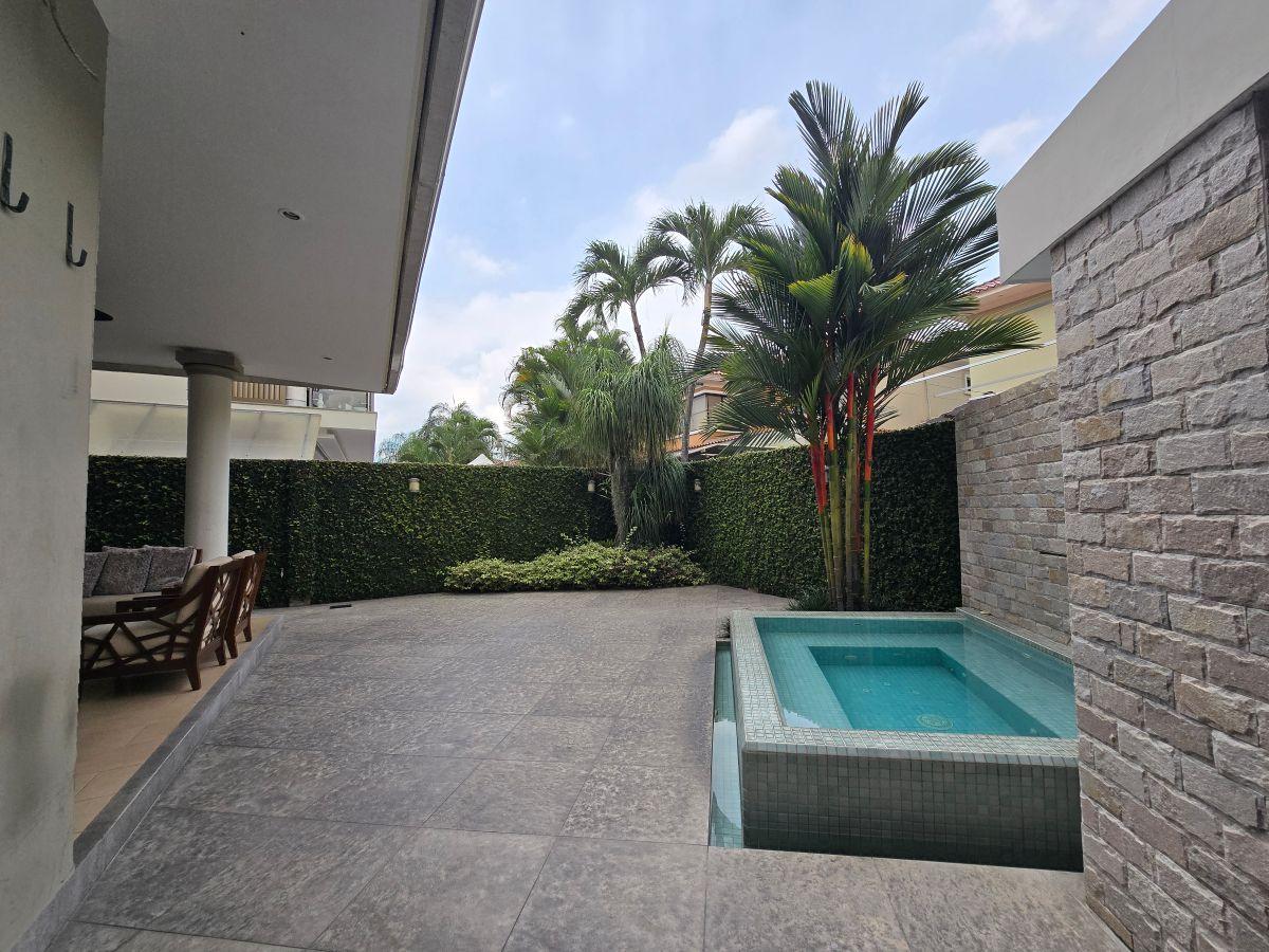 Vendo Hermosa Casa en Urbanización Estancias del Rio Samborondon, Guayas — imagen 9