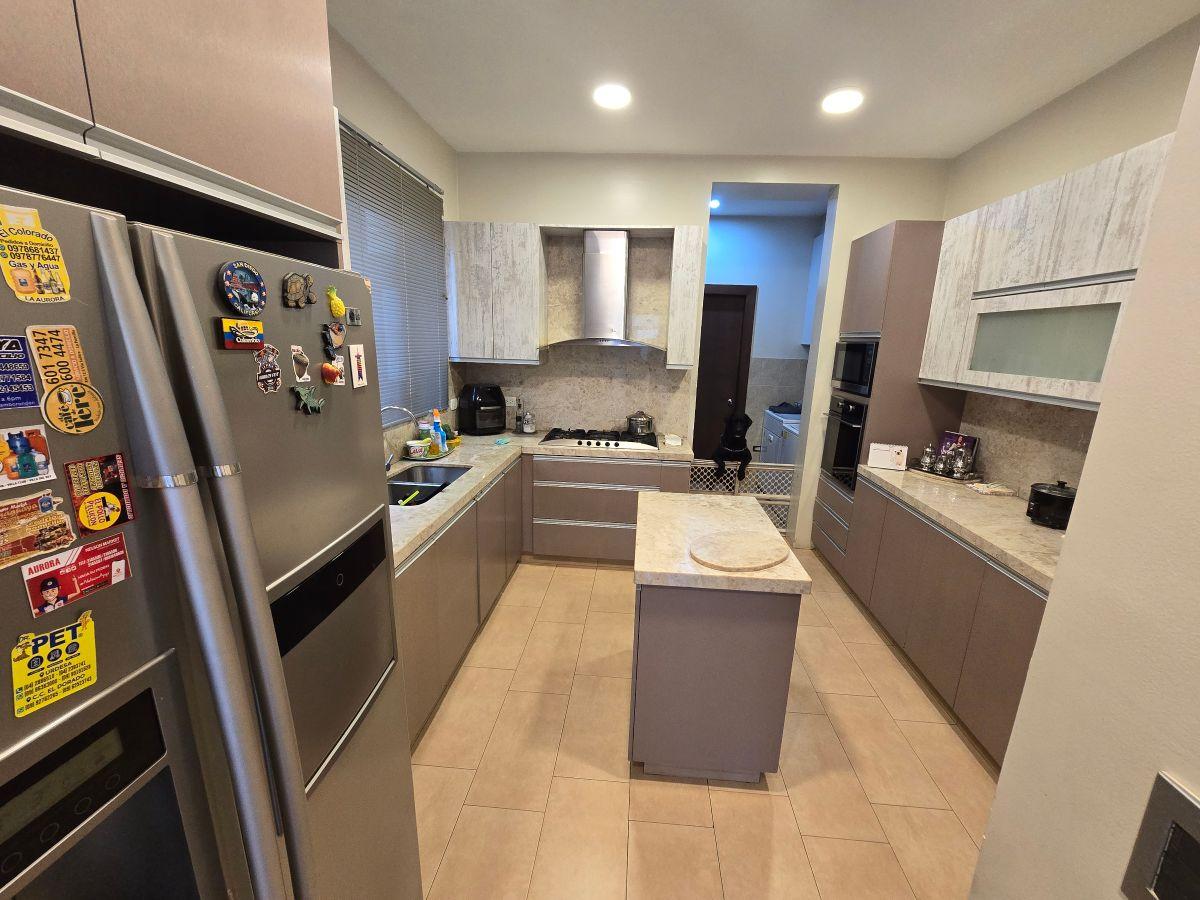 Vendo Hermosa Casa en Urbanización Estancias del Rio Samborondon, Guayas — imagen 7