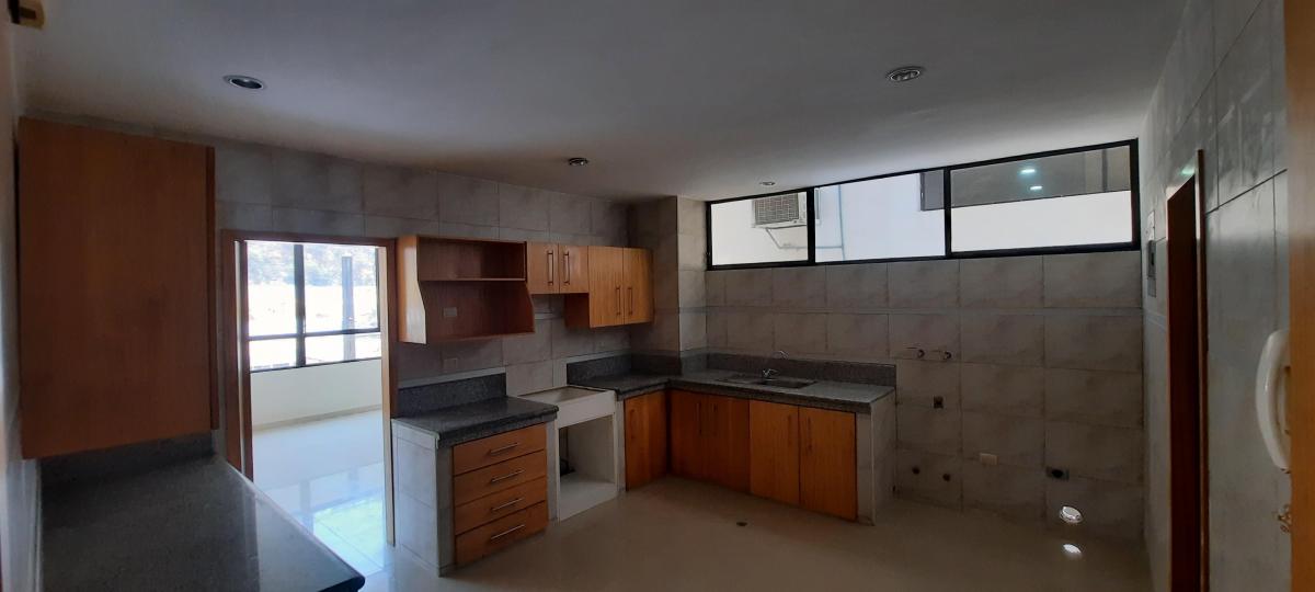 Olivos 2 Departamento Tres Dorm., Ascensor, Piscina Se Alquila o Vende!, Guayas — imagen 6