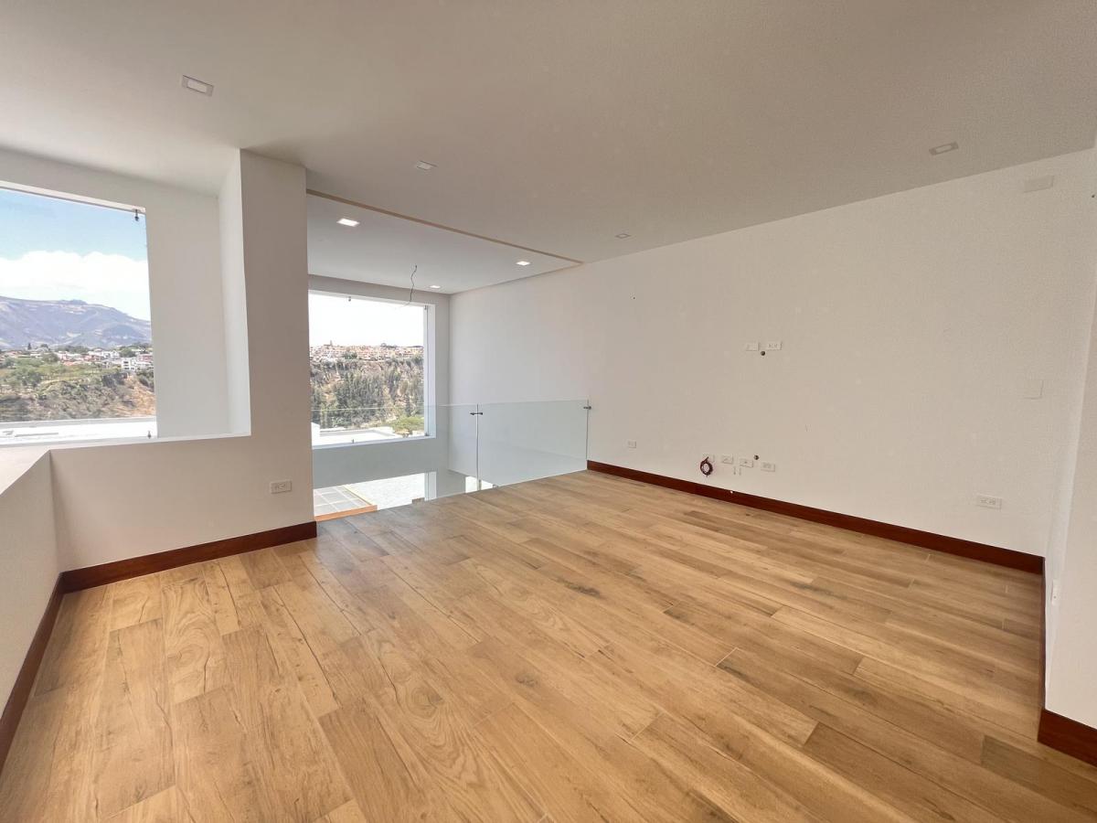 Casa Venta 5 Dorm. Urbanizacion Cumbaya Nayon — imagen 5