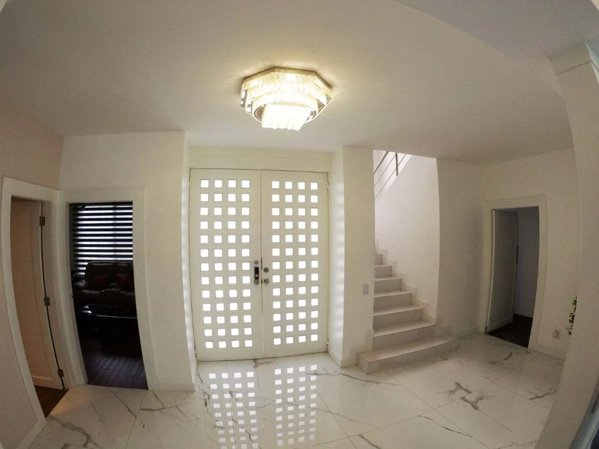Casa en Venta de 5 Dorm. Primeros Km en Samborondon, Guayas — imagen 4