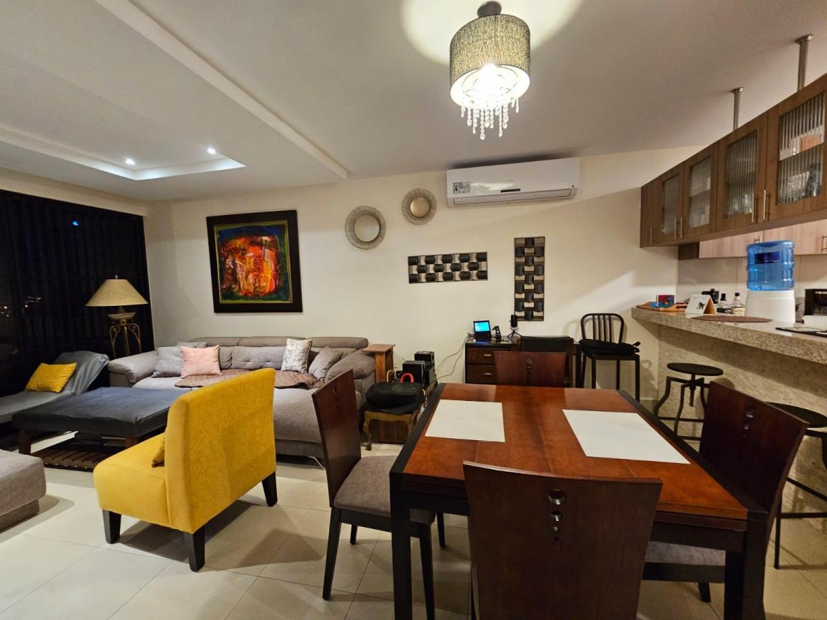 Vendo Amoblado Departamento 2 Dorm. con Terraza Bosques de La Costa, Guayas — imagen 7