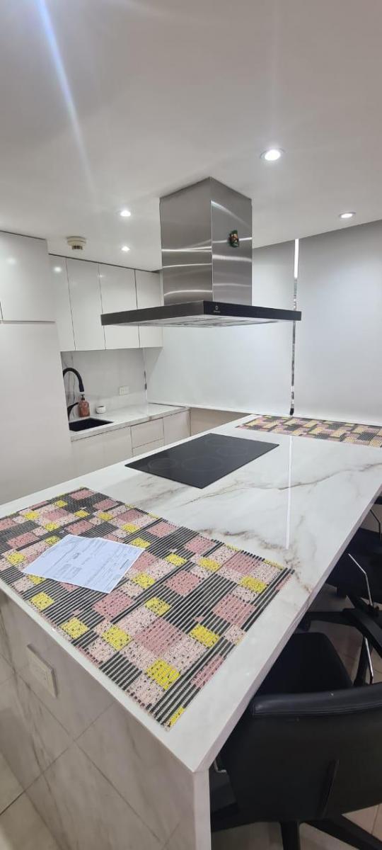 Departamento Amoblado en Venta en Bellini IV, Puerto Santa Ana | 2 Dorm., Vista Al Río, Guayas — imagen 8