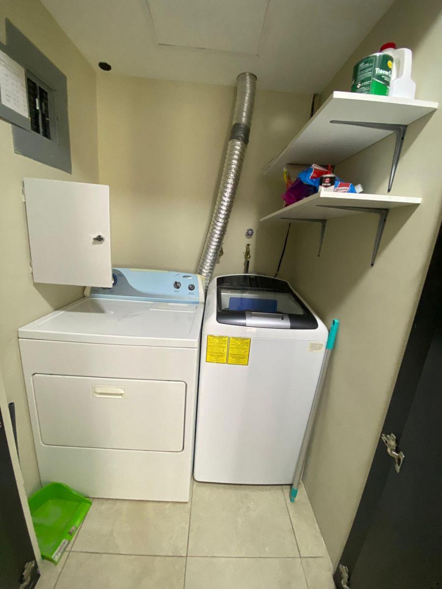 Departamento en Venta y Renta Esquinera en Torre Bellini, Puerto Santa Ana, Guayas — imagen 3