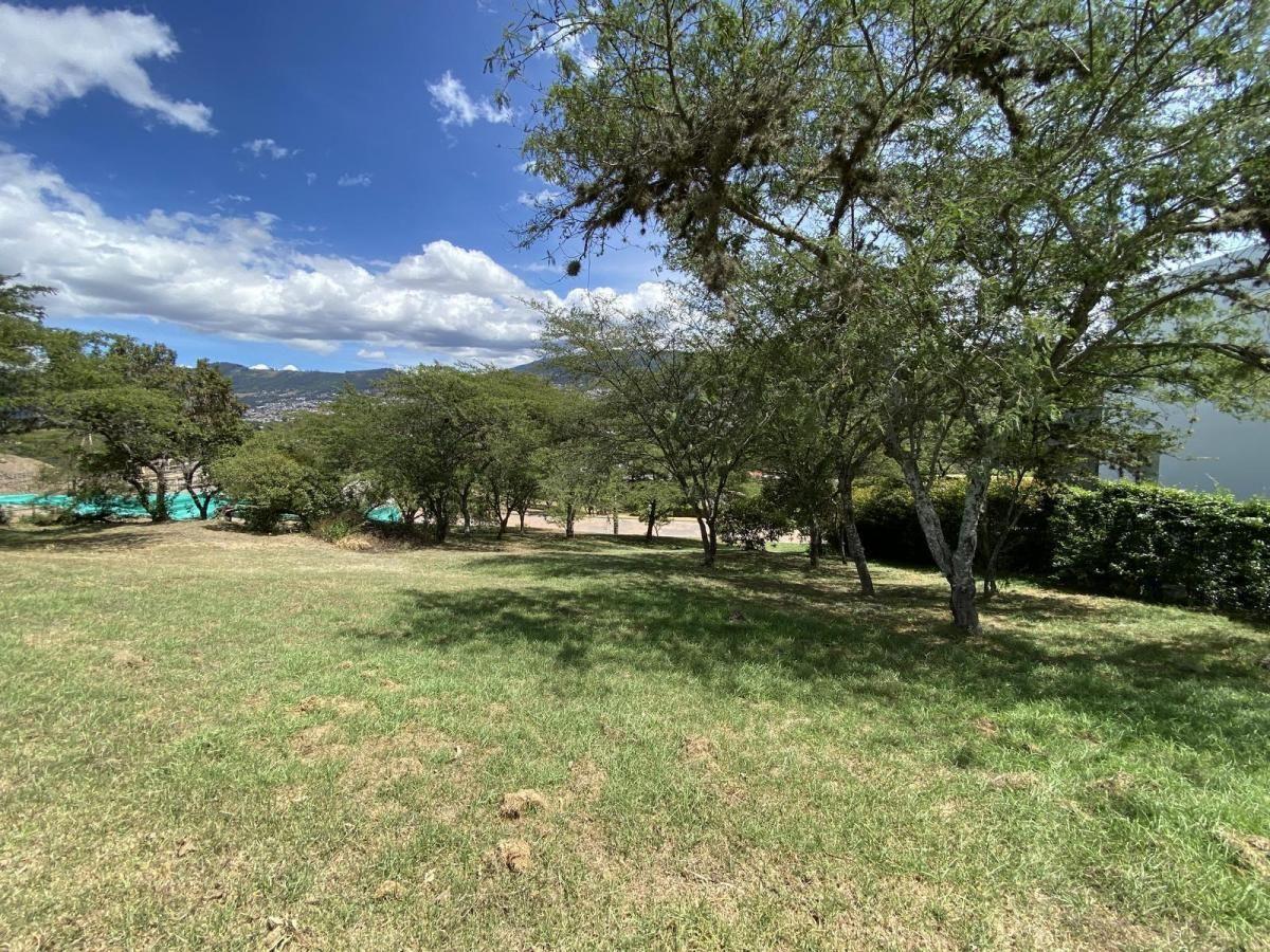 Venta de Terrenos de 1087 m² en La Urbanización La Quinta, Cumbayá — imagen 9