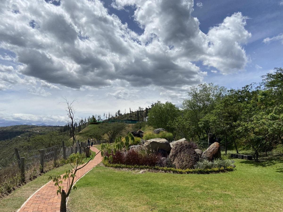 Venta de Terrenos de 1087 m² en La Urbanización La Quinta, Cumbayá — imagen 5