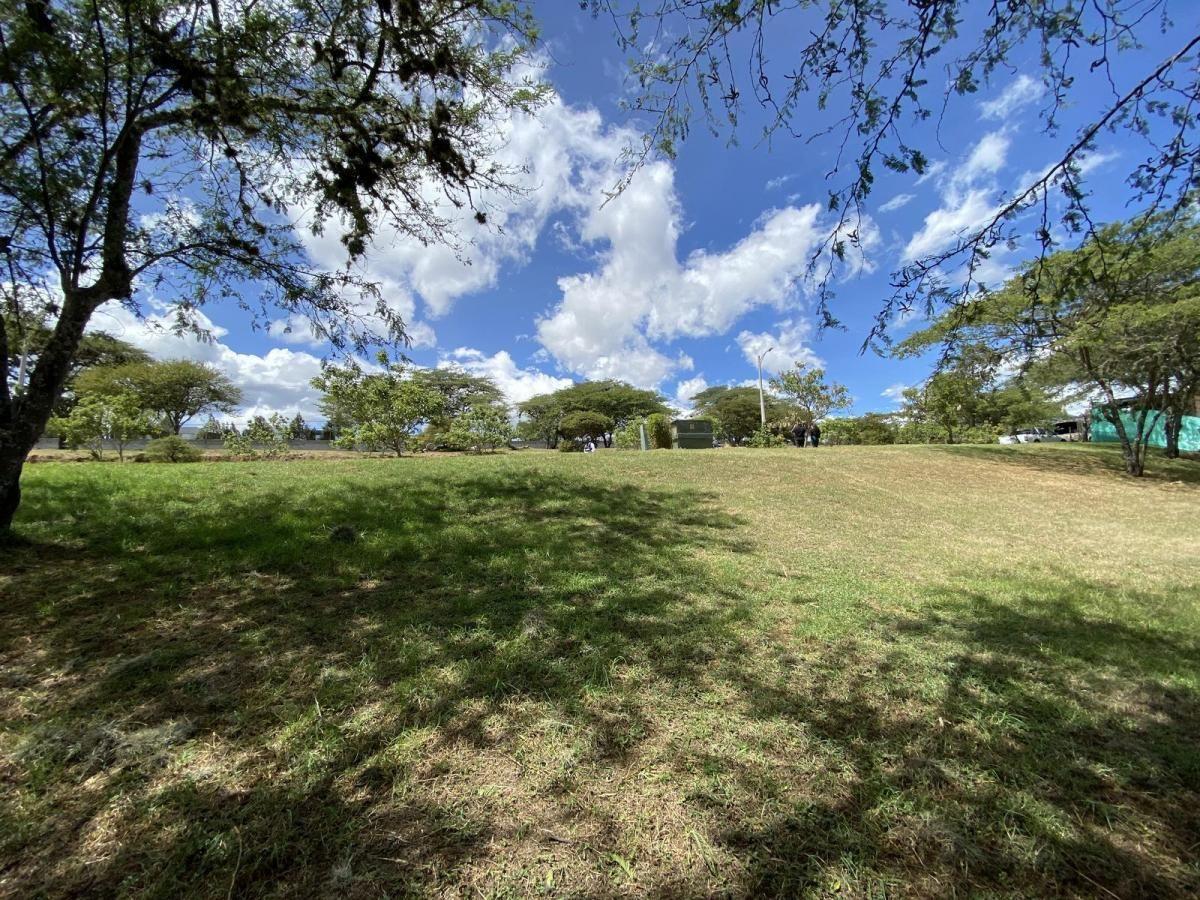 Venta de Terrenos de 1087 m² en La Urbanización La Quinta, Cumbayá — imagen 4