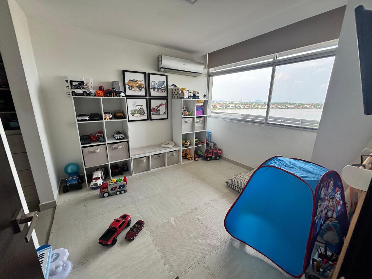 Lindo Departamento en Condominio con Área Social Al Rio, Guayas — imagen 4