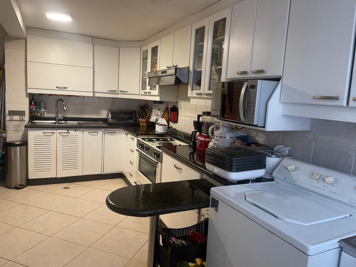 Vendo Hermoso Departamento Sector La Kennedy — imagen 7