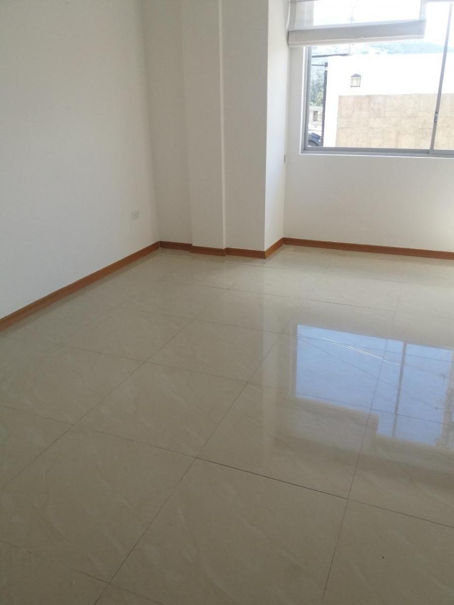 Vendo Bonita Casa en Urbanizacion San Francisco Sector La Espe — imagen 8