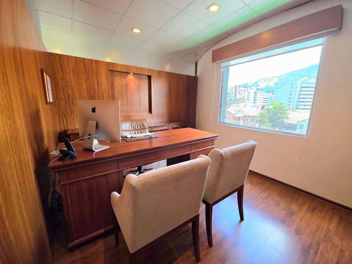 Oportunidad: Oficina Amoblada de 114 m² con 2 Parqueaderos — imagen 7