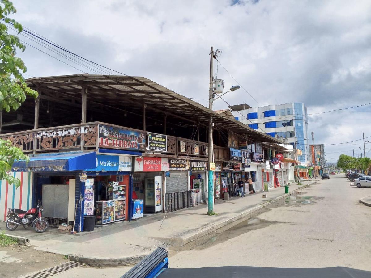 Vendo o Cambio Propiedad Rentera Casa Comercial 10 Locales, en El Malecon de Tonsupa — imagen 4
