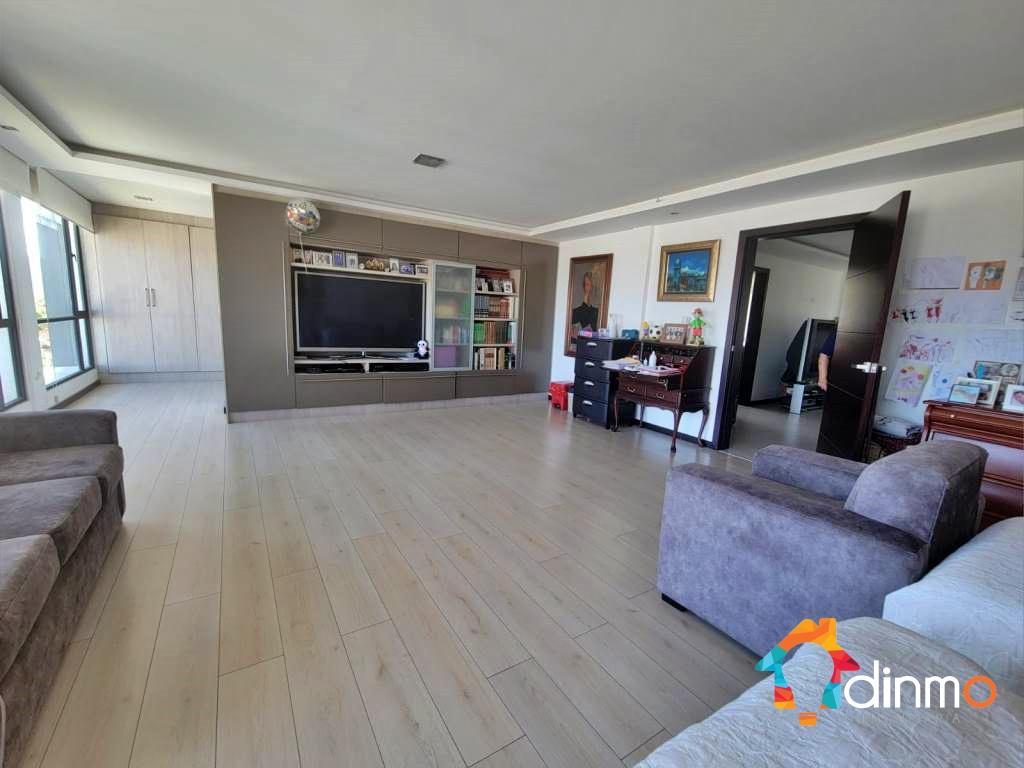 Venta Departamento Cumbaya de Lujo, Vista Panoramica, Terraza — imagen 4