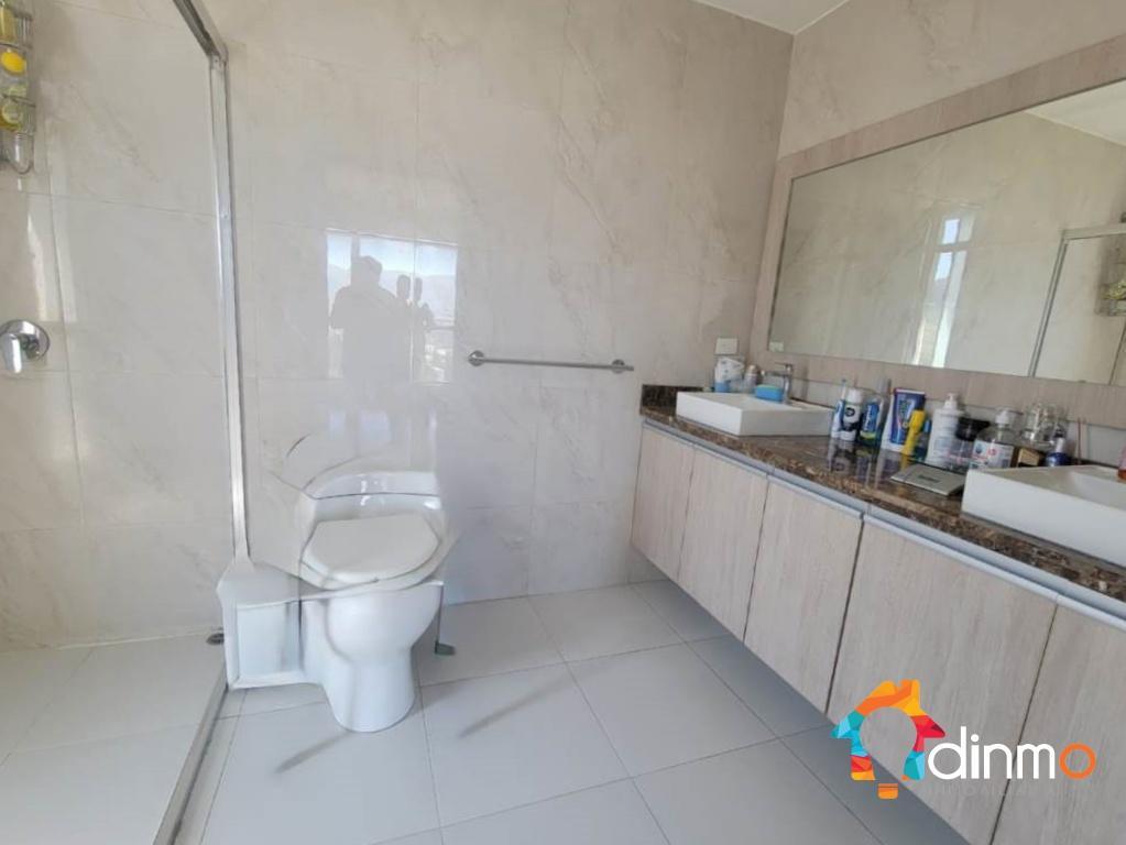 Venta Departamento Cumbaya de Lujo, Vista Panoramica, Terraza — imagen 3