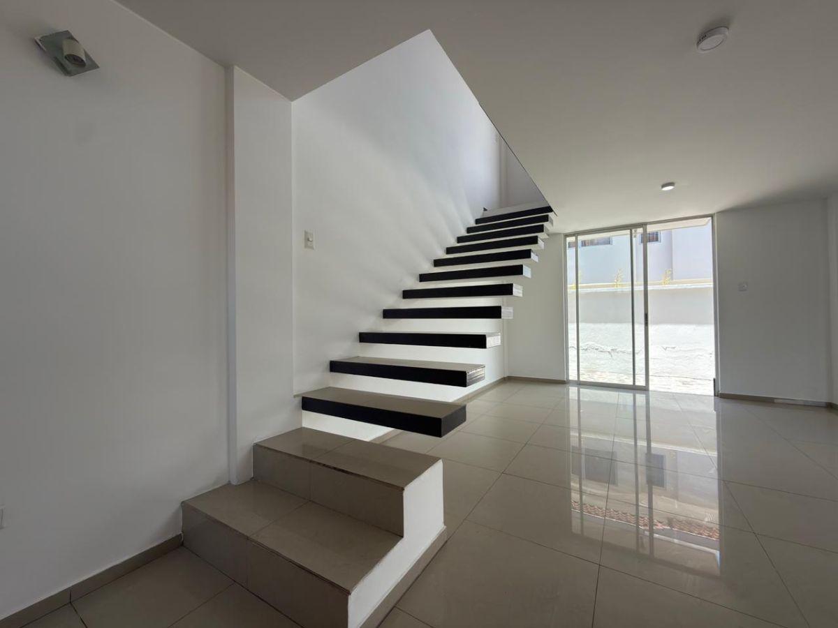 Casa en Venta en Cashapamba Urbanizacion Provada San Ignacio: 2 Habitaciones 105.000 — imagen 8