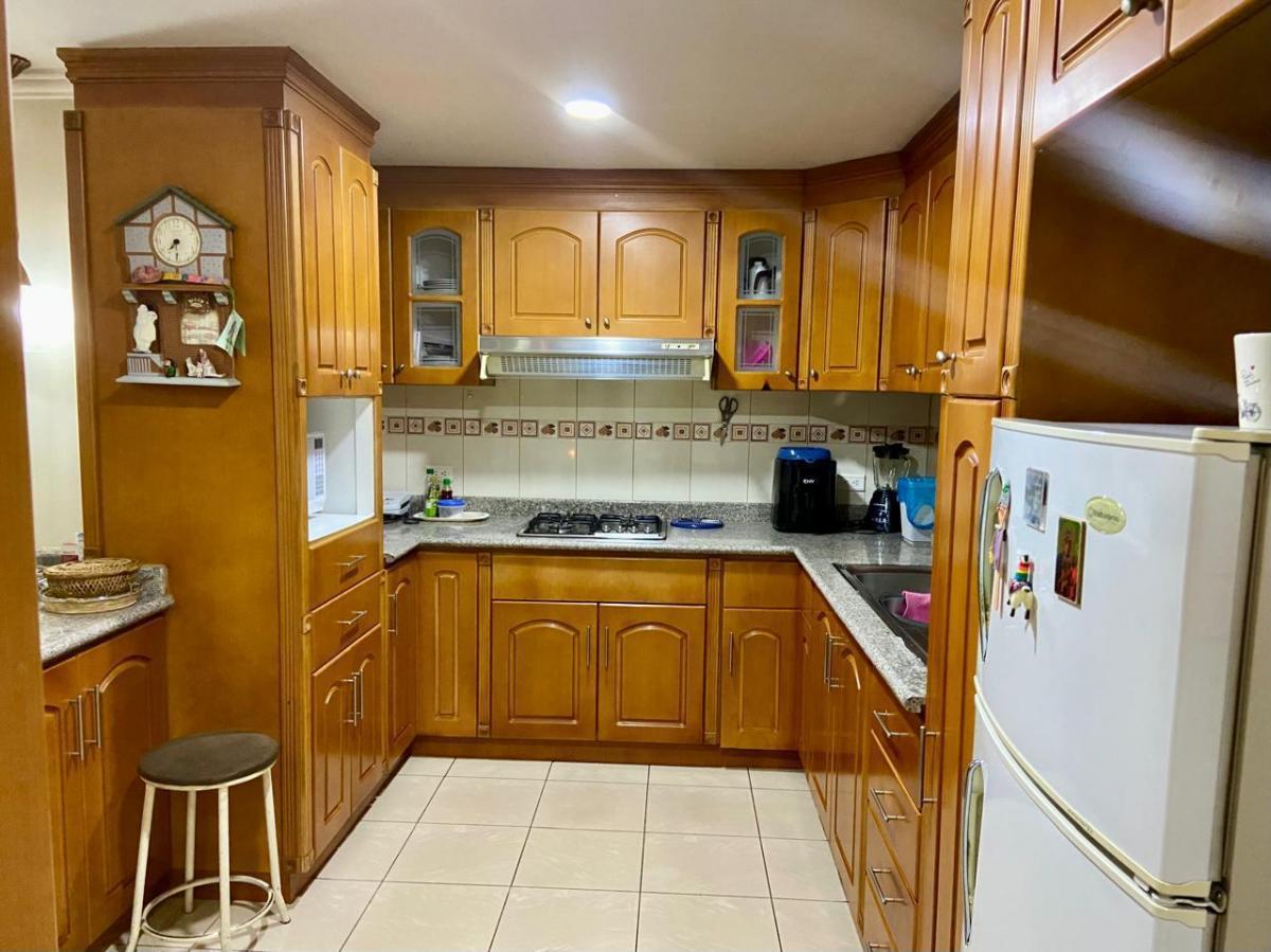 Departamento en Venta, 3 Habitaciones. Zona Rosa, Azuay — imagen 8