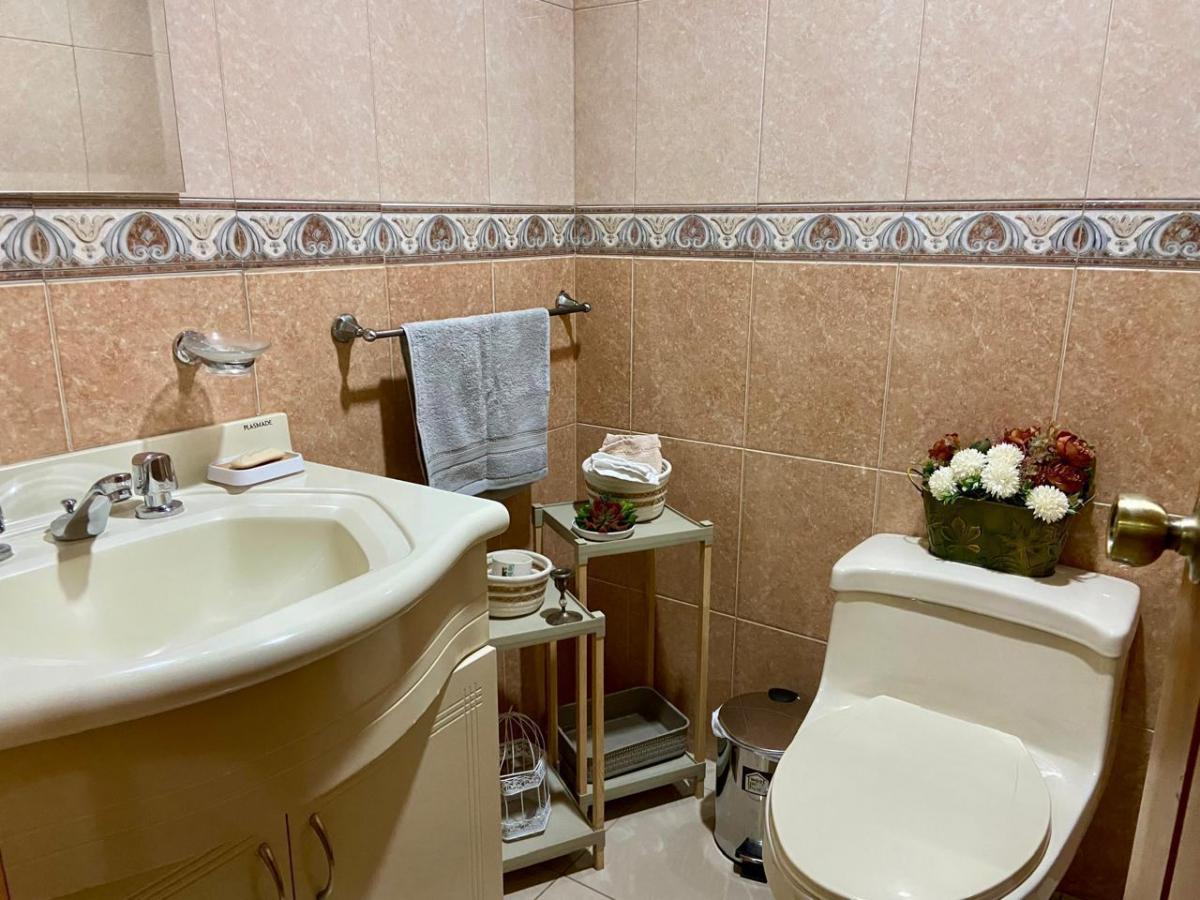 Departamento en Venta, 3 Habitaciones. Zona Rosa, Azuay — imagen 7