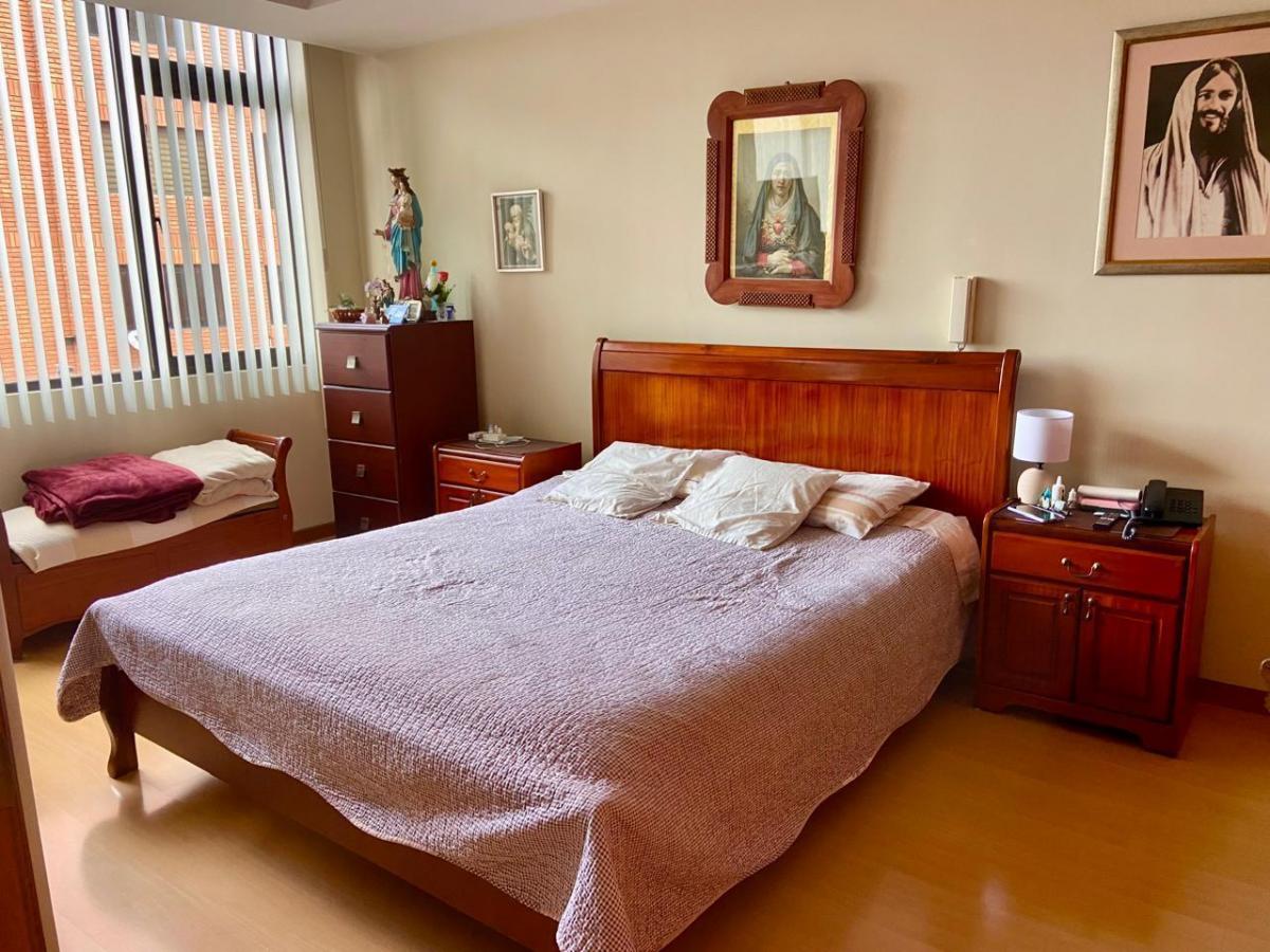 Departamento en Venta, 3 Habitaciones. Zona Rosa, Azuay — imagen 4
