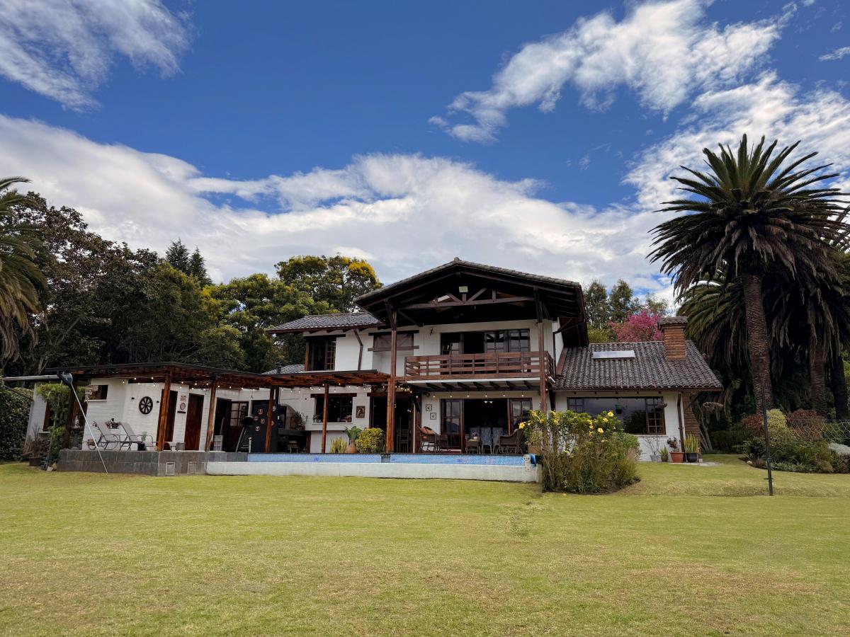 Casa en Venta con Piscina Los Chillos Ontaneda Urbanización Privada — imagen 8