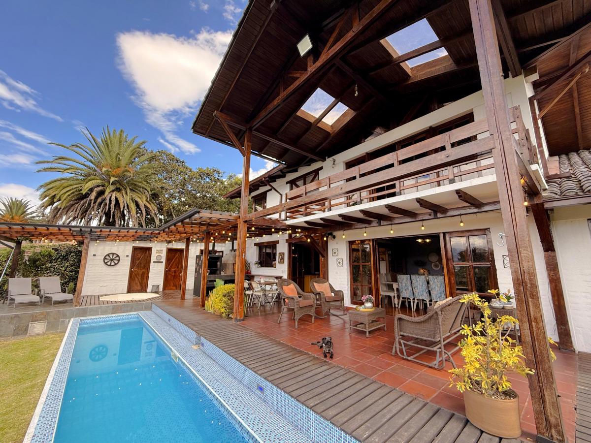 Casa en Venta con Piscina Los Chillos Ontaneda Urbanización Privada — imagen 7