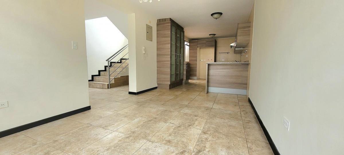 Casa en Venta Tumbaco con 4 Dorm. — imagen 5