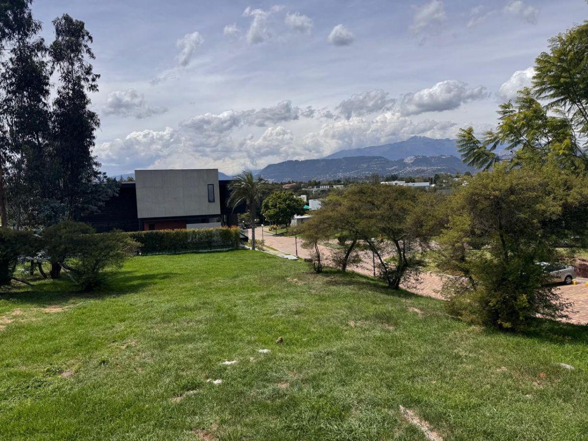 Hermoso Terreno Plano de Venta en Villa Fontana, Puembo! Frente a Arrayanes! — imagen 3