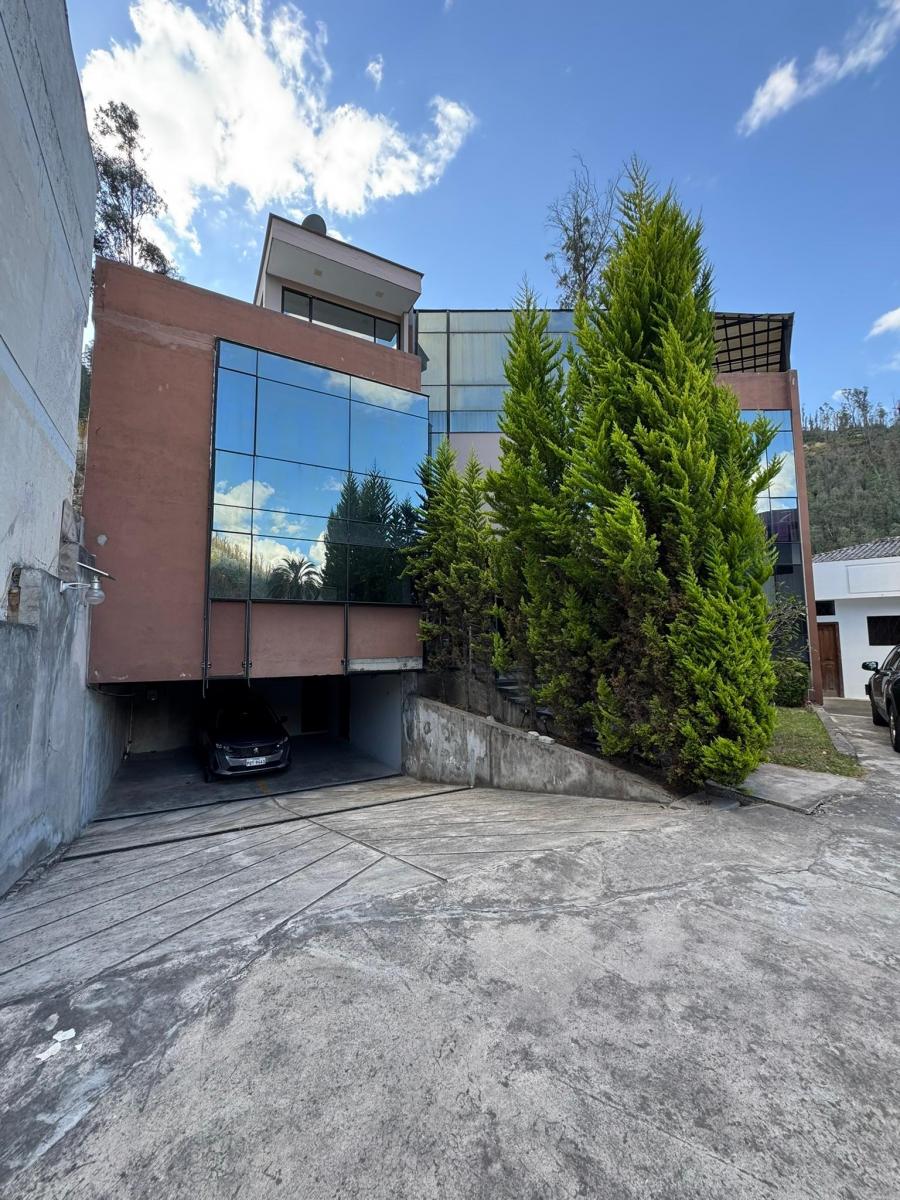 Venta Casa 4 Dormitoros Guapulo Norte de Quito — imagen 10