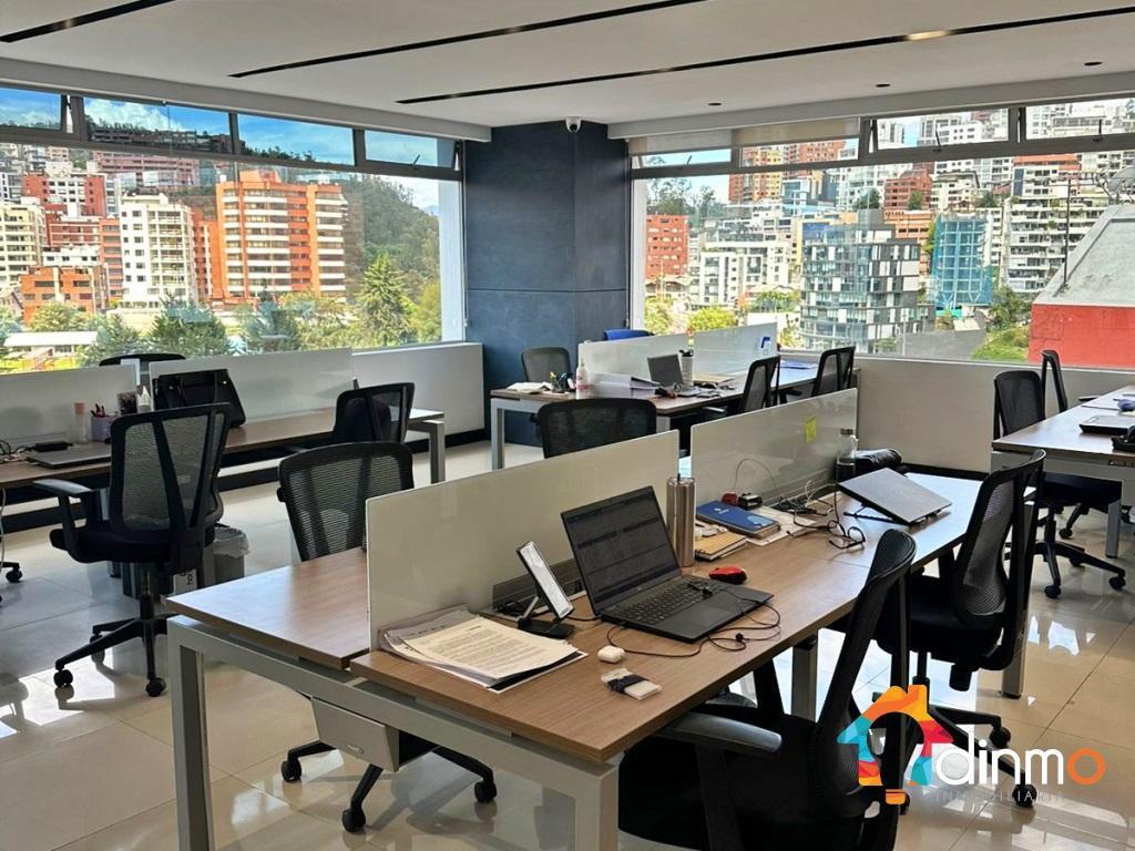 Vendo Oficina Esquinera Quito La Carolina / Vista de Lujo — imagen 8