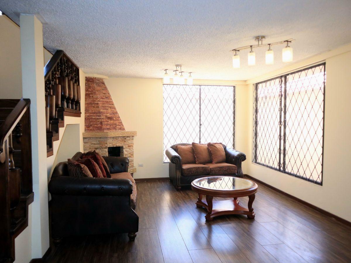 Casa de 7 Dorm. en Venta –las Pencas, Cuenca, Azuay — imagen 8