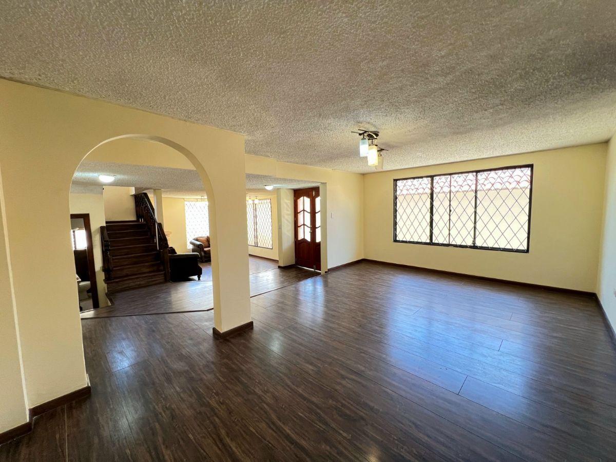 Casa de 7 Dorm. en Venta –las Pencas, Cuenca, Azuay — imagen 6