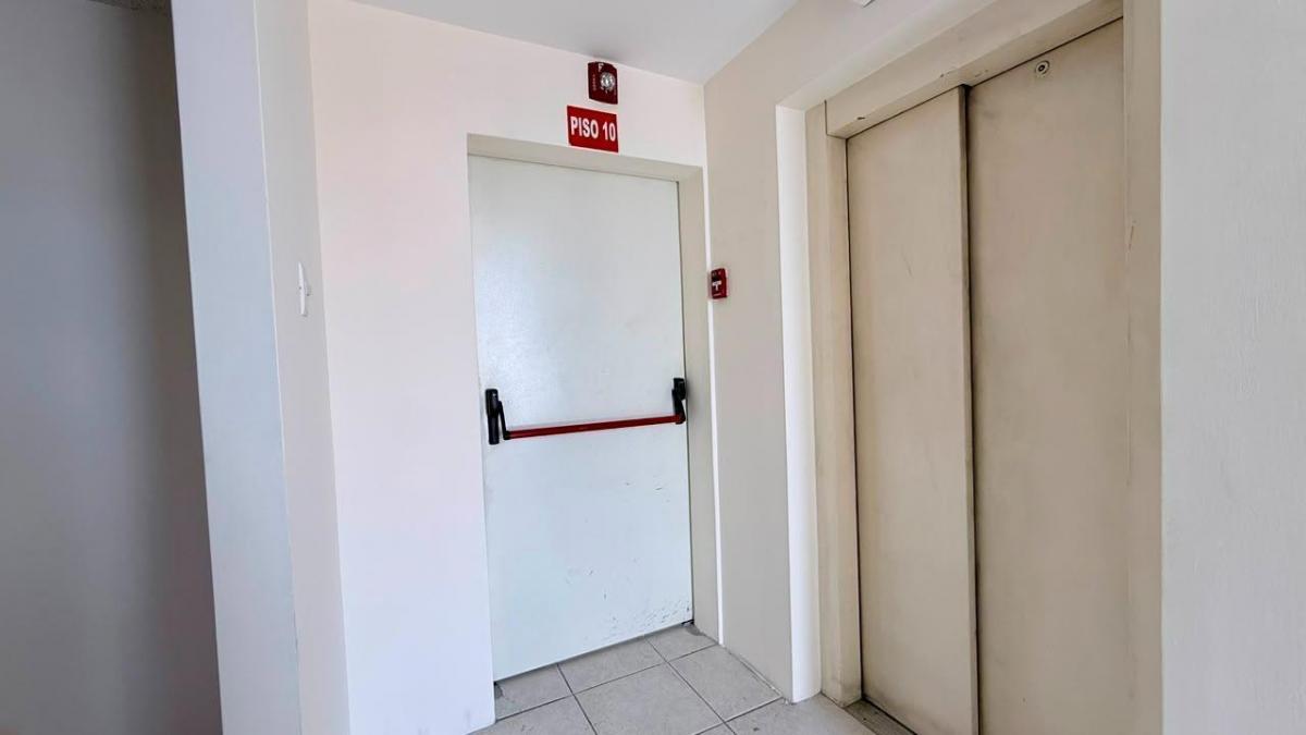 Se Vende Oficina Edificio El Contemporaneo (Monij), Guayas — imagen 3