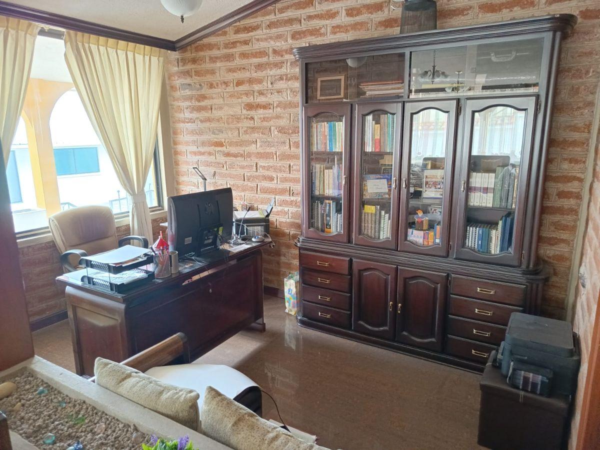 Vendo Casa con Elegante Estilo Rustico en Urb Shyris San Antonio de Pichincha — imagen 9