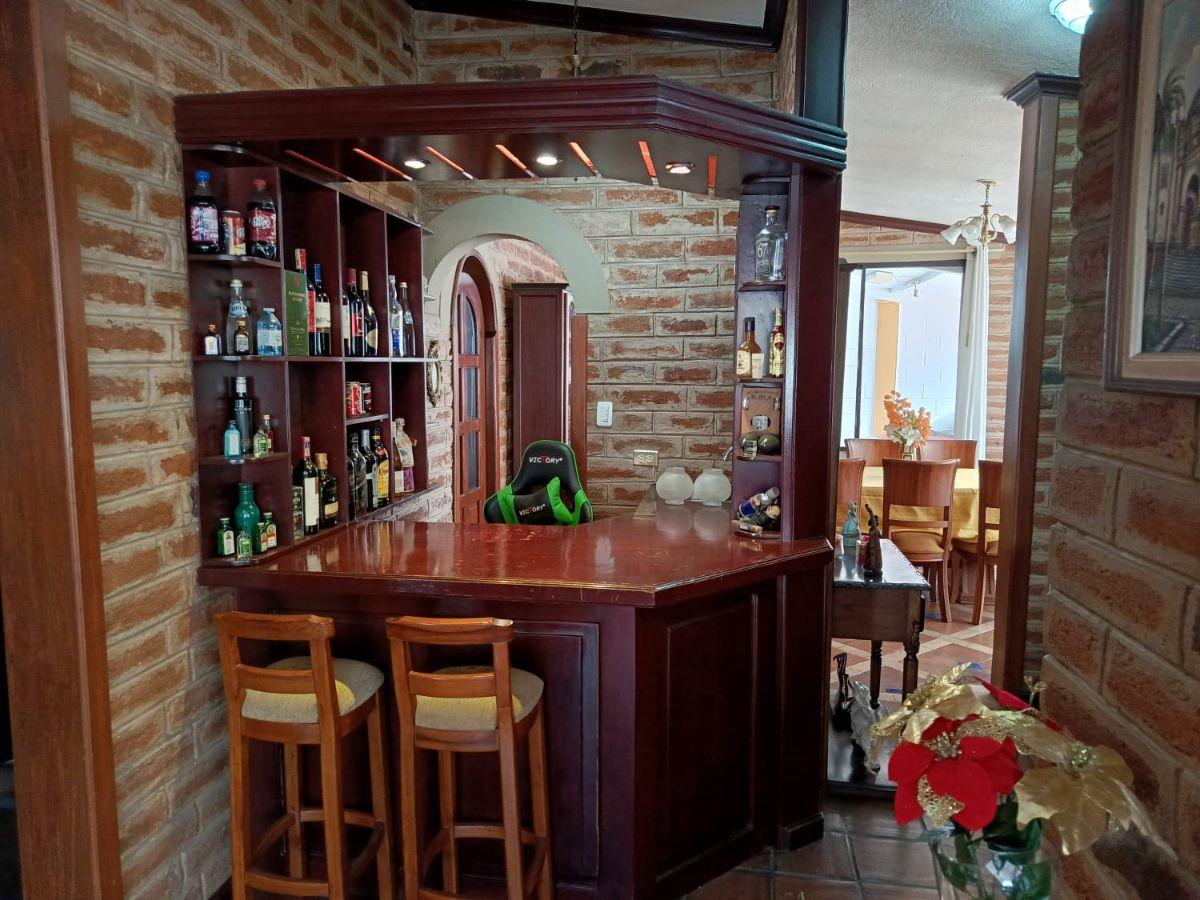 Vendo Casa con Elegante Estilo Rustico en Urb Shyris San Antonio de Pichincha — imagen 7